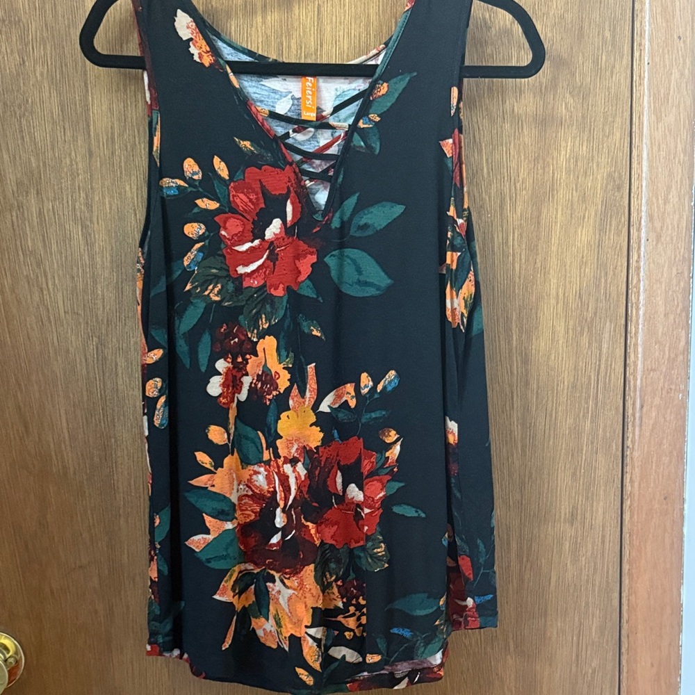 Women's Floral Tank Top - Black and Red